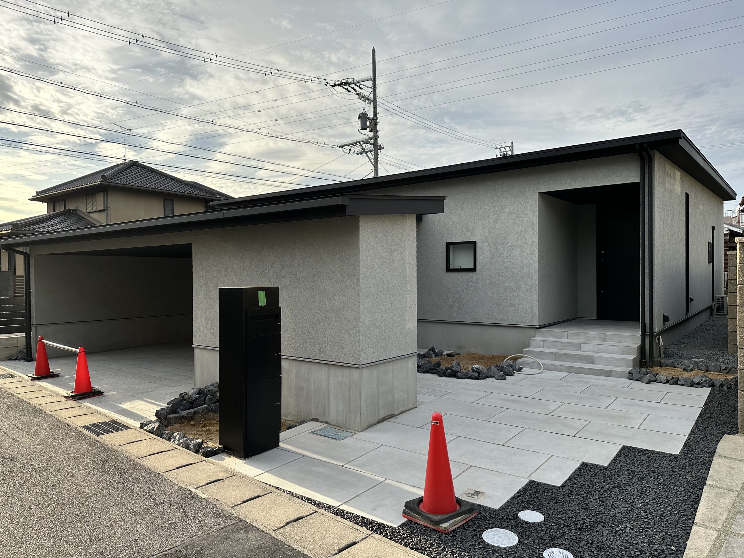 くらし・にわ・いえ　KIT PLUS キットプラス｜株式会社三有技建｜安城市・岡崎市｜規格住宅SIMPLE NOTE-シンプルノート BinO-ビーノ｜EXTERIORエクステリア-外構｜家具・雑貨